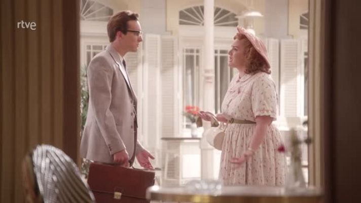 Dos vidas - Dos Vidas: Linda cree que Ángel esta engañándola con el Río Club