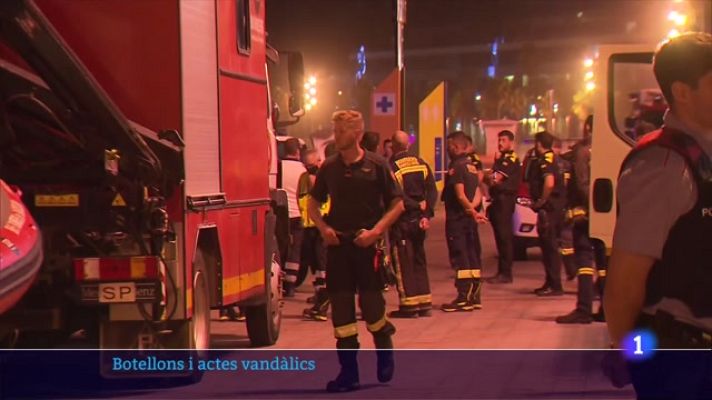 L'Informatiu - Tercera i última nit de la Mercè amb botellades