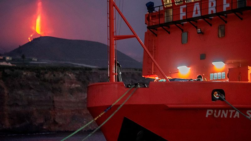 El Ramón Margalef, el buque que estudia las consecuencias de la erupción de La Palma en el mar