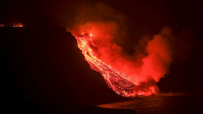 Así llegó la lava al mar en La Palma