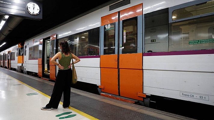 Telediario 1 - Problemas en Cercanías de Barcelona, Valencia y Madrid por la huelga en Renfe