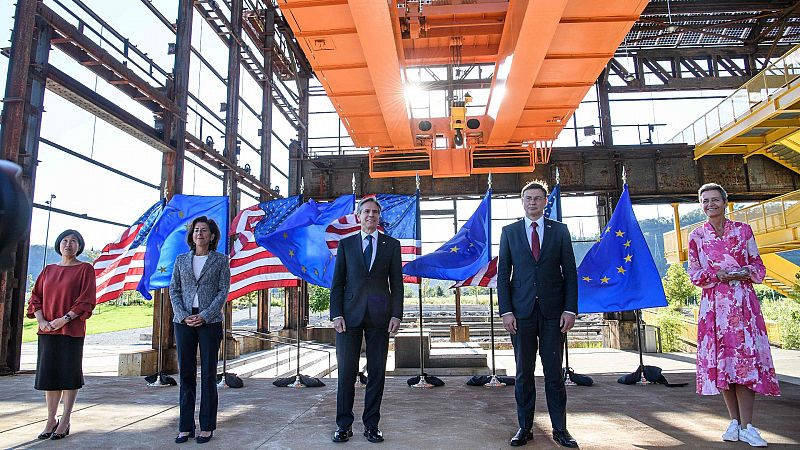 Estados Unidos y la Unión Europea firman un acuerdo sobre tecnología para hacer frente a China