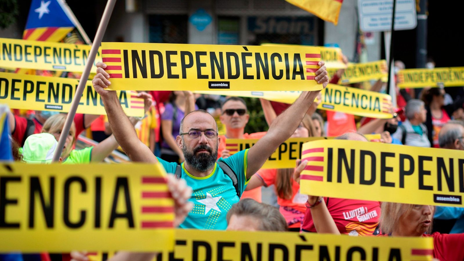 Marchas independentistas en Cataluña con motivo del cuarto aniversario del referéndum del 1-O