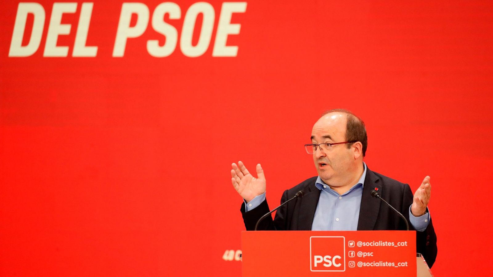 Convención del PP: PSOE y Podemos critican la invitación a Sarkozy