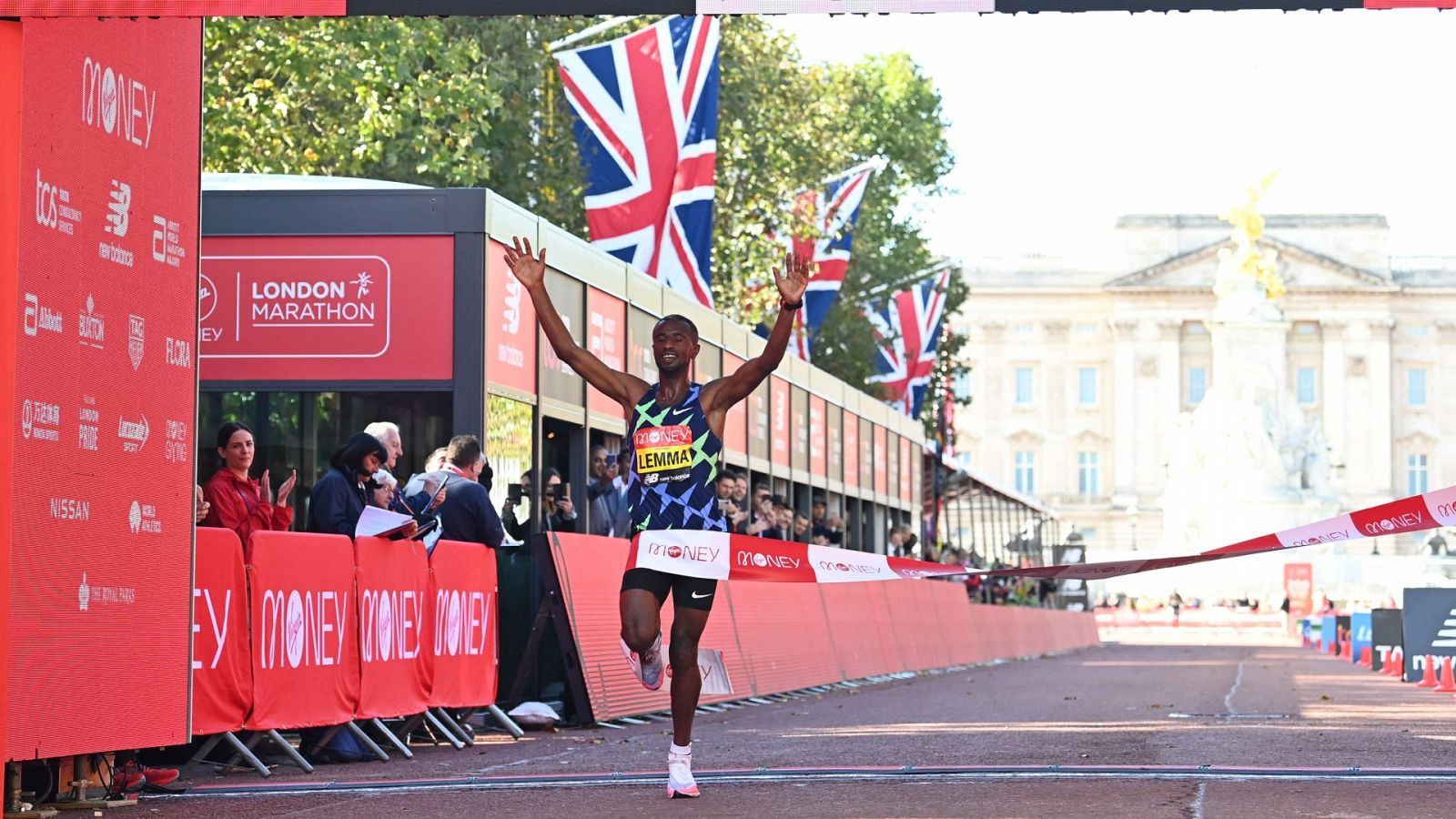 El etíope Sisay Lemma gana el maratón de Londres