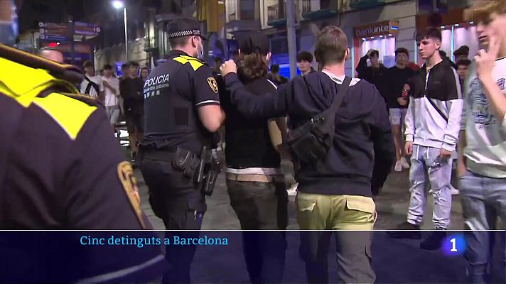 5 detinguts a Barcelona en una nit més tranquil·la que les anteriors