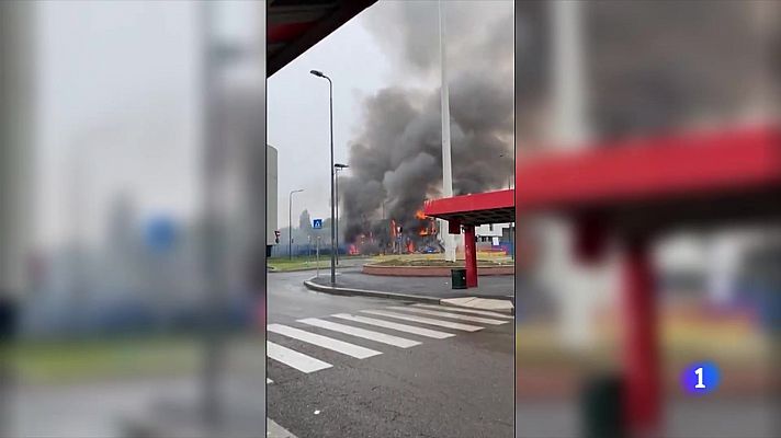 En Milán una avioneta ha chocado contra un edificio