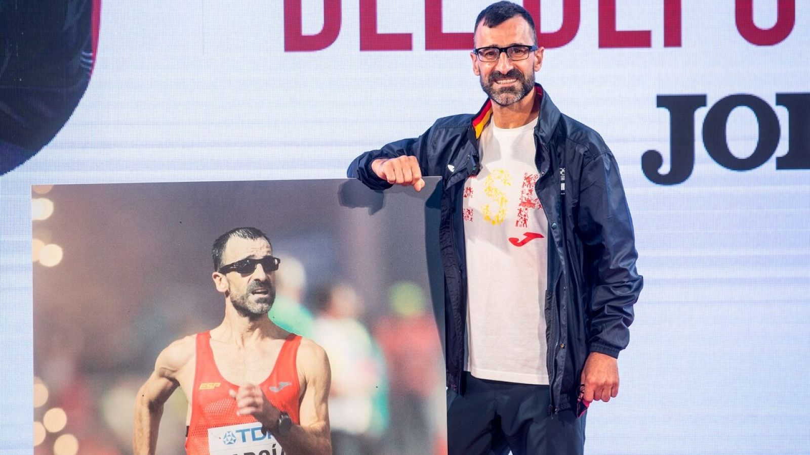 Emocionada despedida por sorpresa a García Bragado | Ver