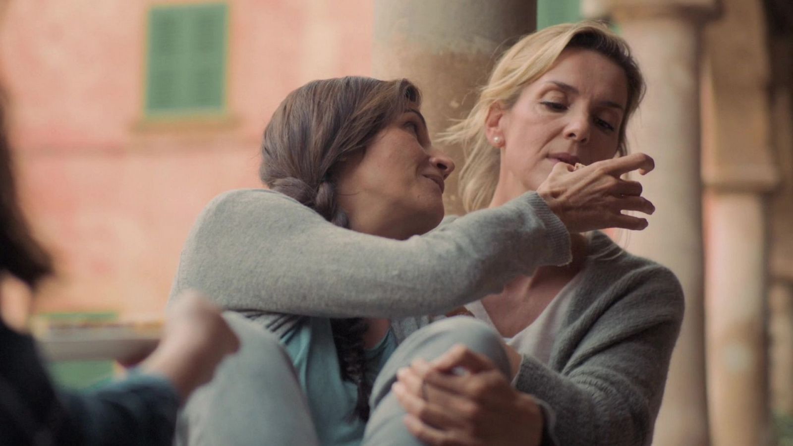Tráiler 'Pan de limón con semillas de amapola', lo nuevo de Benito Zambrano