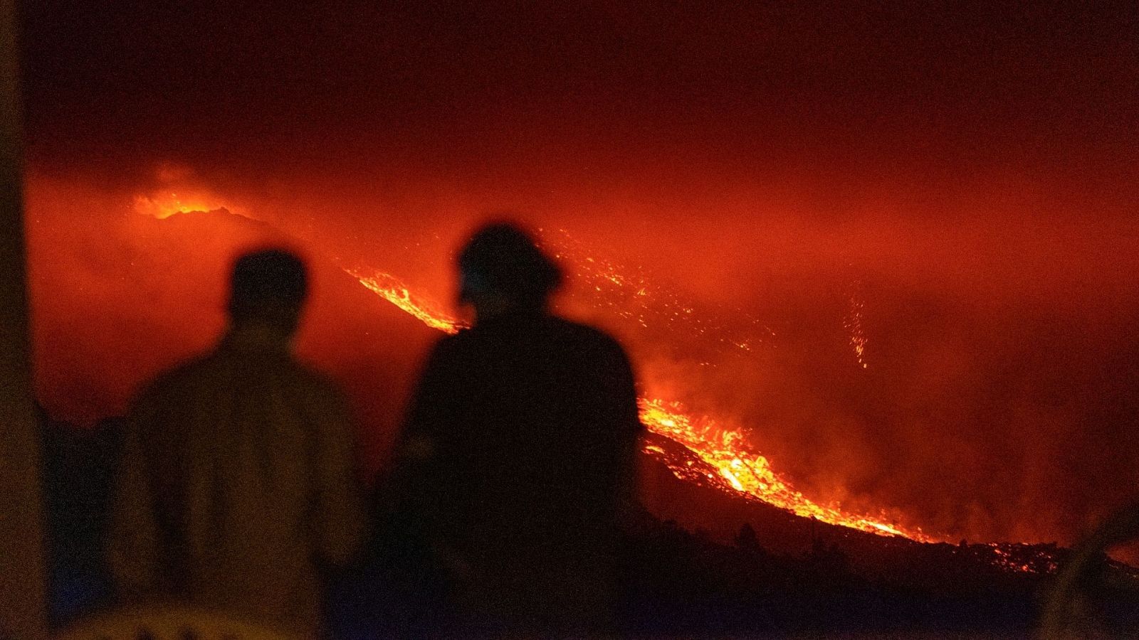 Los damnificados de La Palma piden ayuda: "Lo que más nos preocupa es que los más vulnerables estén atendidos" - La hora de La 1 | Ver