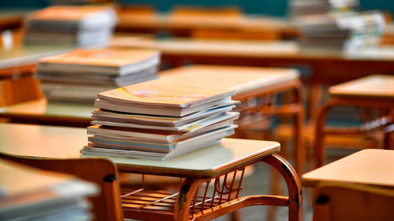 Los colegios de La Palma trabajan sin descanso para que unos 4.000 niños regresen a la aulas