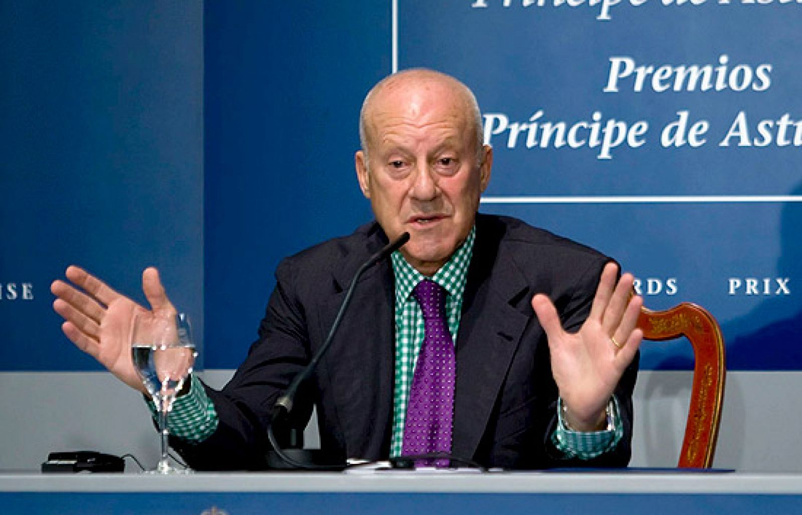 Rueda de prensa del arquitecto Norman Foster, ganador del Príncipe de Asturias de las Artes - Premios Princesa de Asturias | Ver