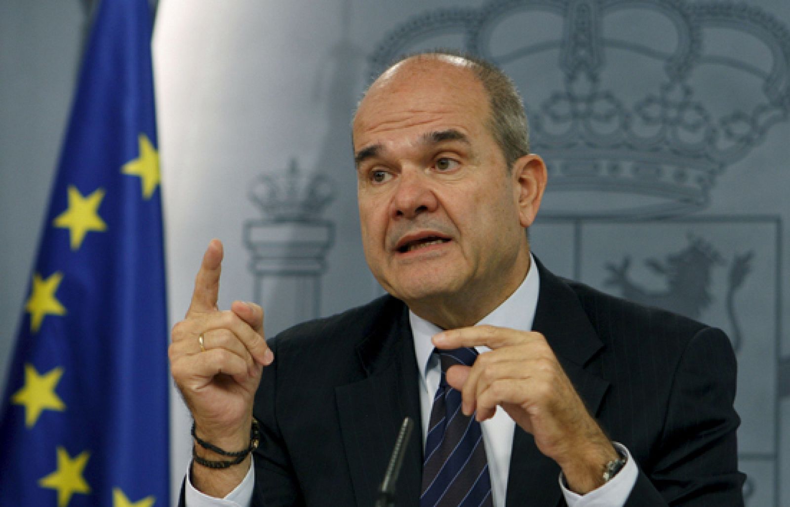 Los ayuntamientos dispondrán el año que viene de cinco mil millones de euros adicionales | Ver