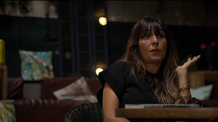 La matemática del espejo - Candela Peña