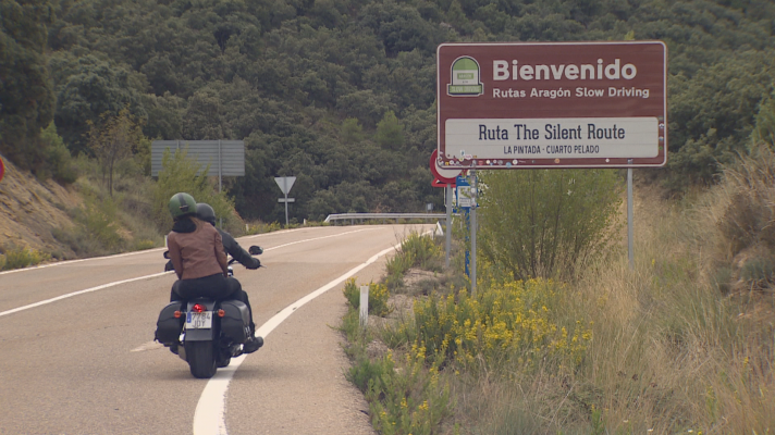 Noticias Aragón - Recorrer la A-1702 en moto