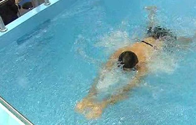  - Nadar 'cuesta arriba' en piscina