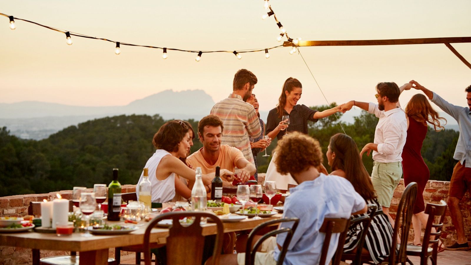 Un estudio revela que España puntúa alto en prestigio gracias a su gente