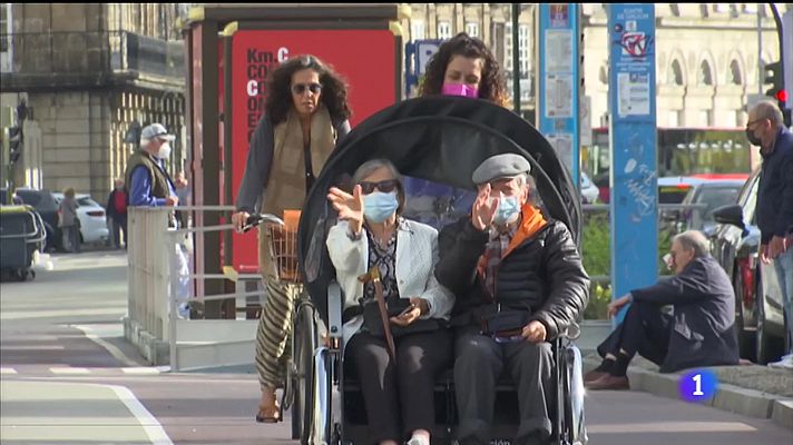 Telexornal - Galicia - Sacar a pasear en triciclo ás persoas maiores