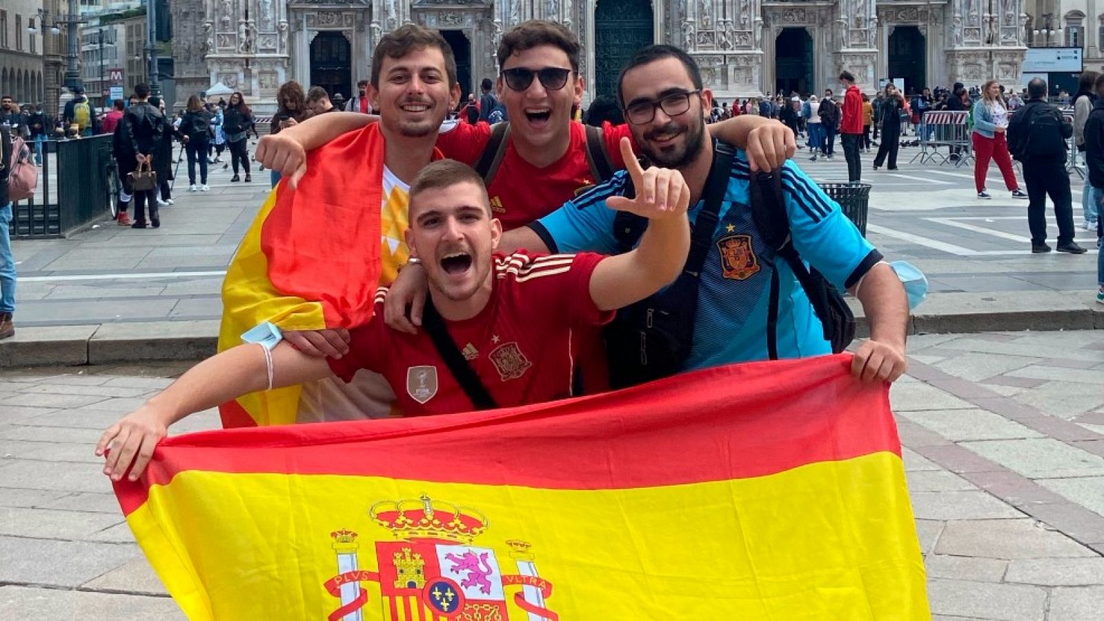 La afición española, satisfecha con el triunfo ante Italia