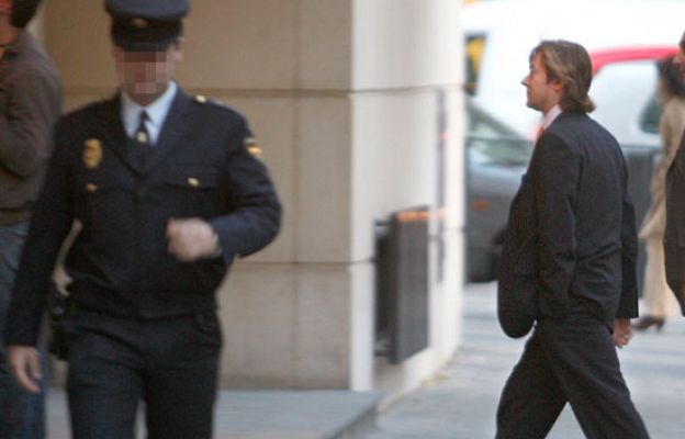  - ¿Es mayor de edad el pirata?