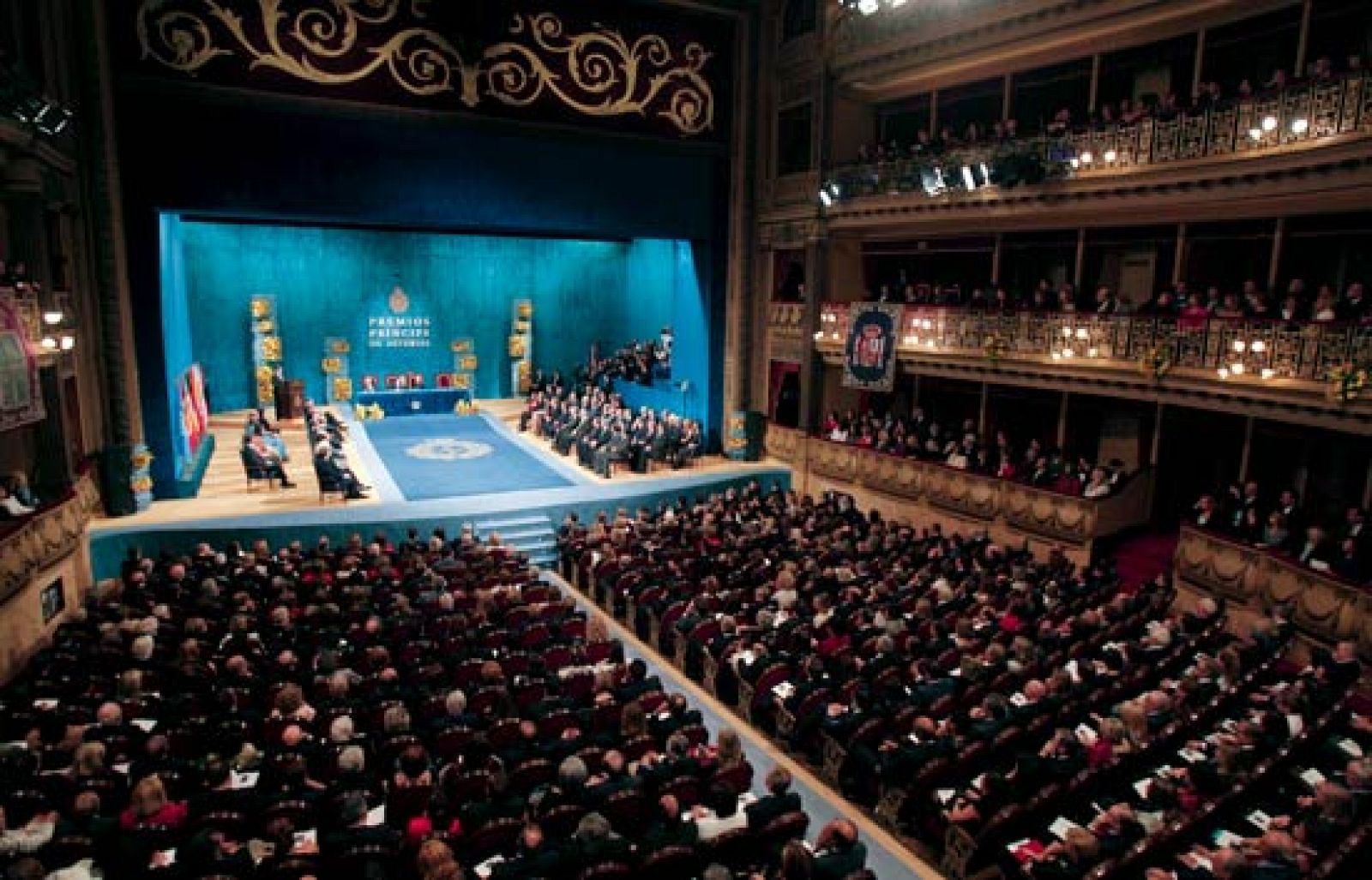 Telediario 2 en cuatro minutos - 23/10/09 | Ver