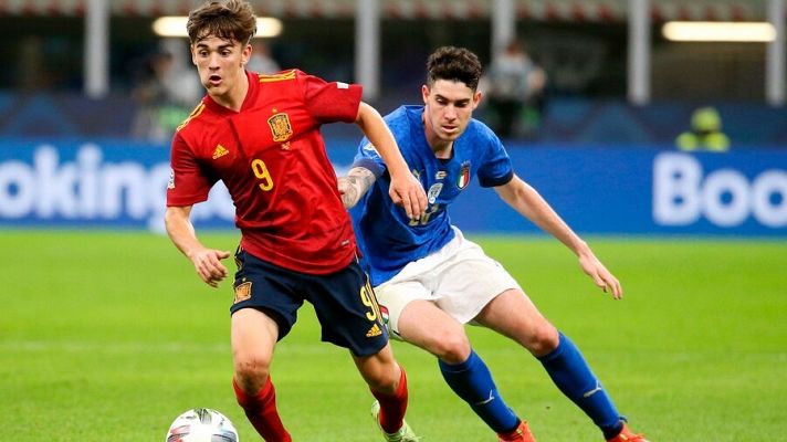 Telediario 2 - Gavi, la joven sorpresa sevillana que ilusionó ante Italia