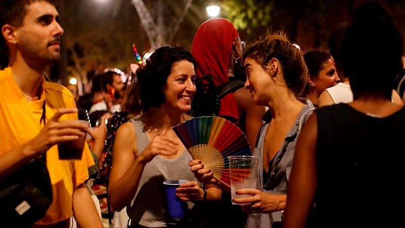 España vuelve a bailar en las discotecas pero mantiene la mascarilla