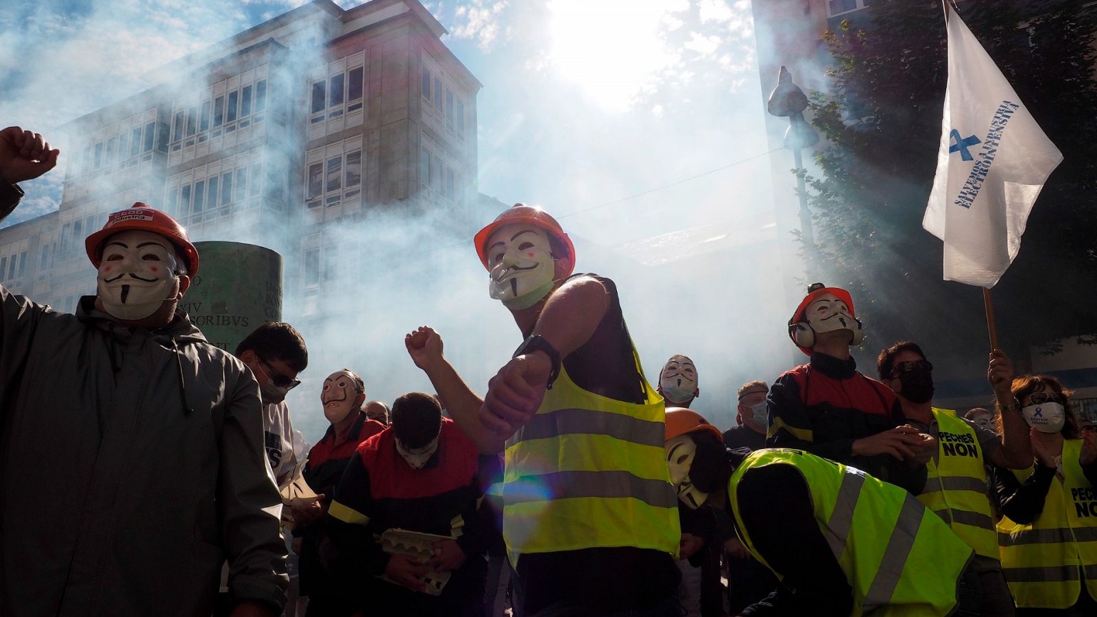 Miles de personas respaldan a los trabajadores de Alcoa