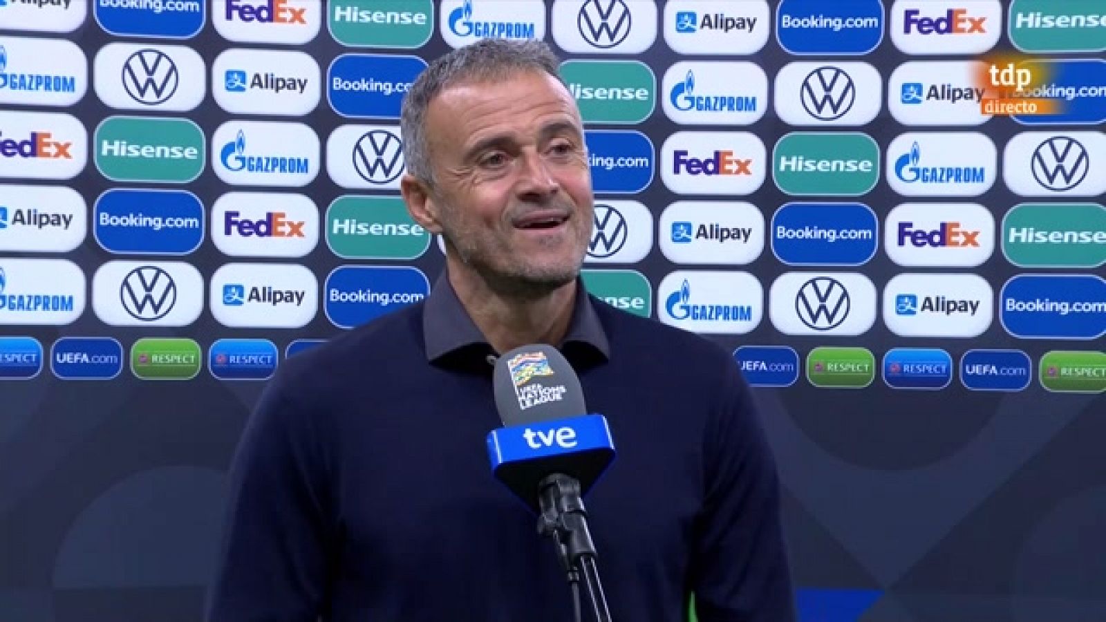 Luis Enrique: "Hemos jugado de tú a tú a la mejor selección del mundo"