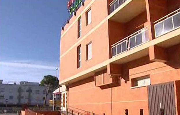  - Piden la reapertura de dos clubes