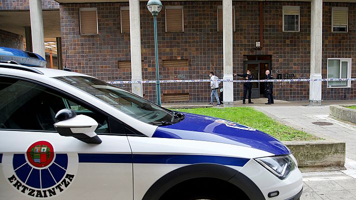 Telediario 1 - Se investiga un presunto crimen machista en Vitoria