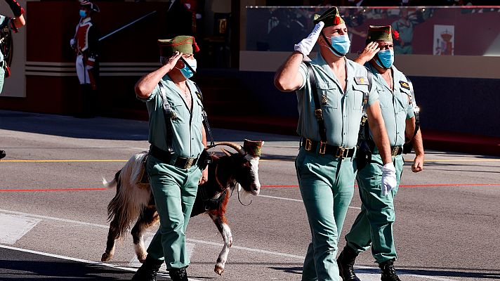 Telediario 1 - Un desfile del 12 de octubre más reducido vuelve a la calle tras el parón de la pandemia