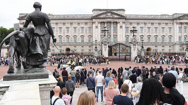 Tachada de "fracaso" la gestión británica inicial de COVID