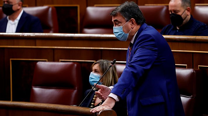 Telediario 1 - Discrepancias respecto al decreto de la luz: el PNV pide retocarlo y Podemos que no se dé un paso atrás