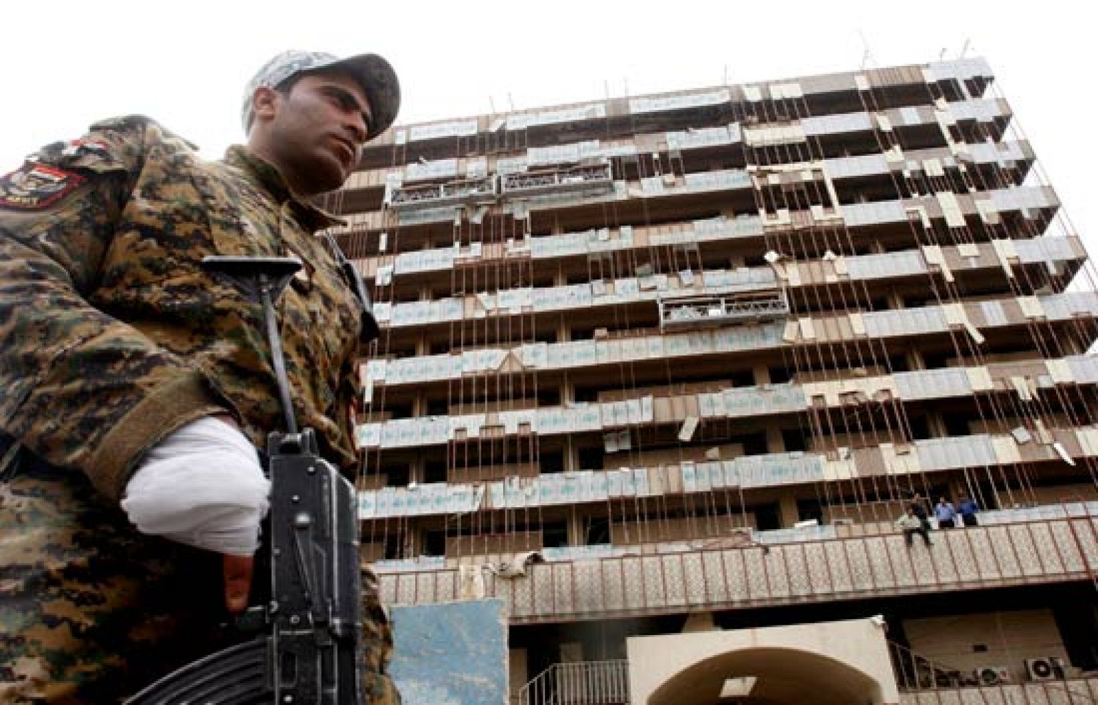 Telediario fin de semana en cuatro minutos - 25/10/09 | Ver