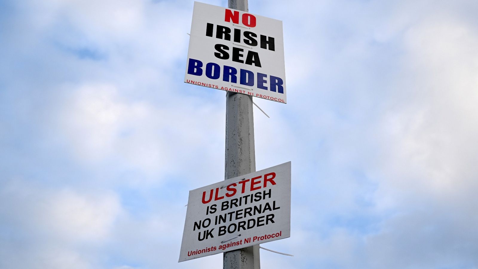 Bruselas rechaza renegociar el acuerdo sobre Irlanda del Norte
