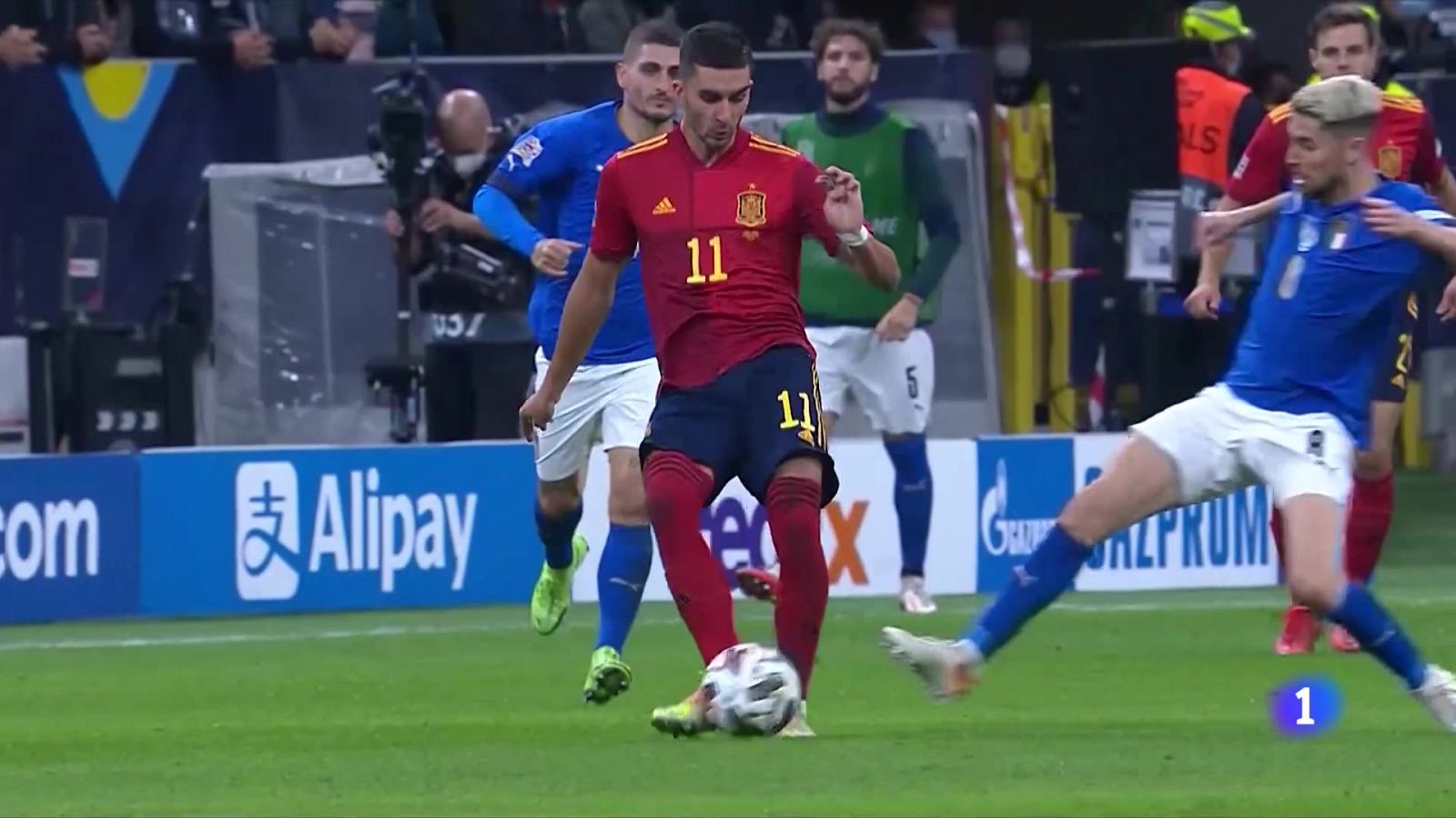 Ferrán Torres tiene una fractura y el 'virus FIFA' deja en cuadro al Madrid -- Ver ahora