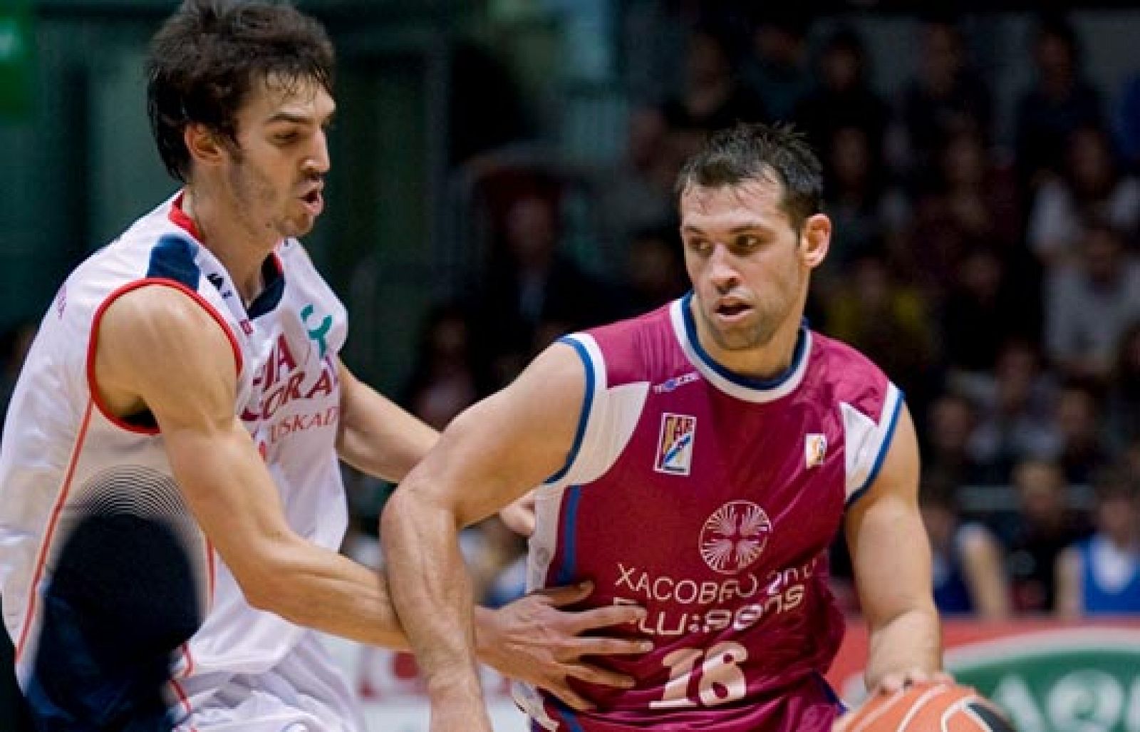 Caja Laboral 100 - 81 Xacobeo BS - Baloncesto en RTVE | Ver