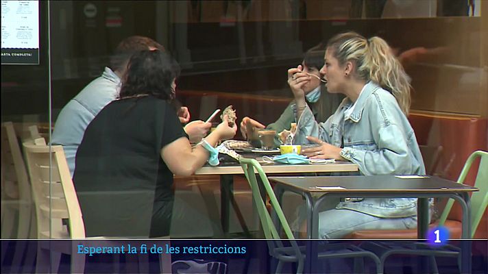L'Informatiu - Adeu a les restriccions en la restauració, comerç o la cultura