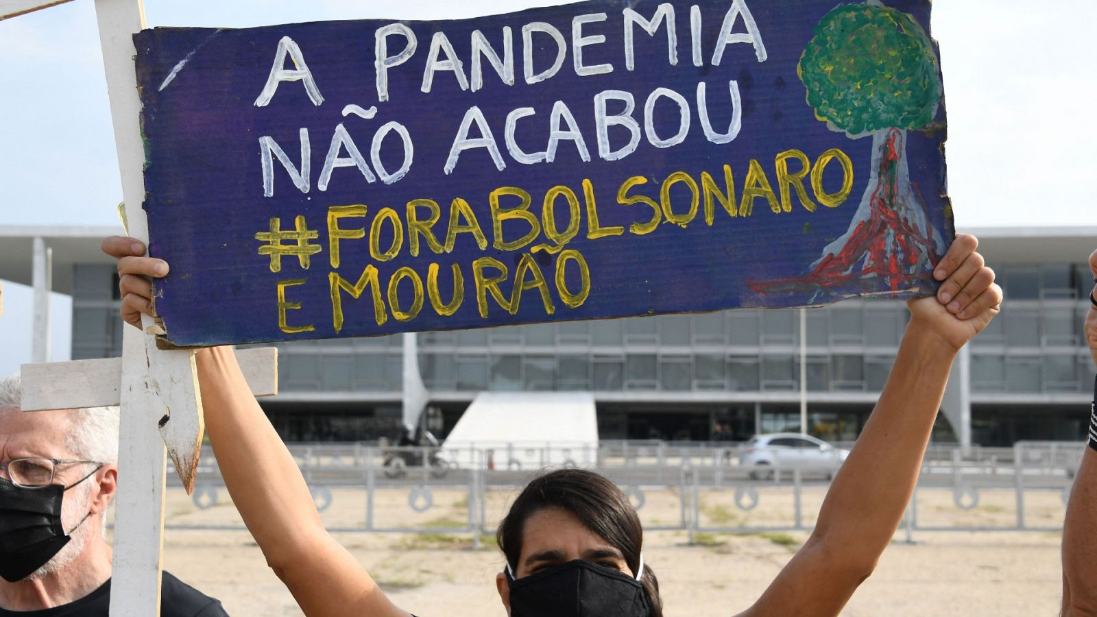 Brasil investiga la muerte de cientos de pacientes covid