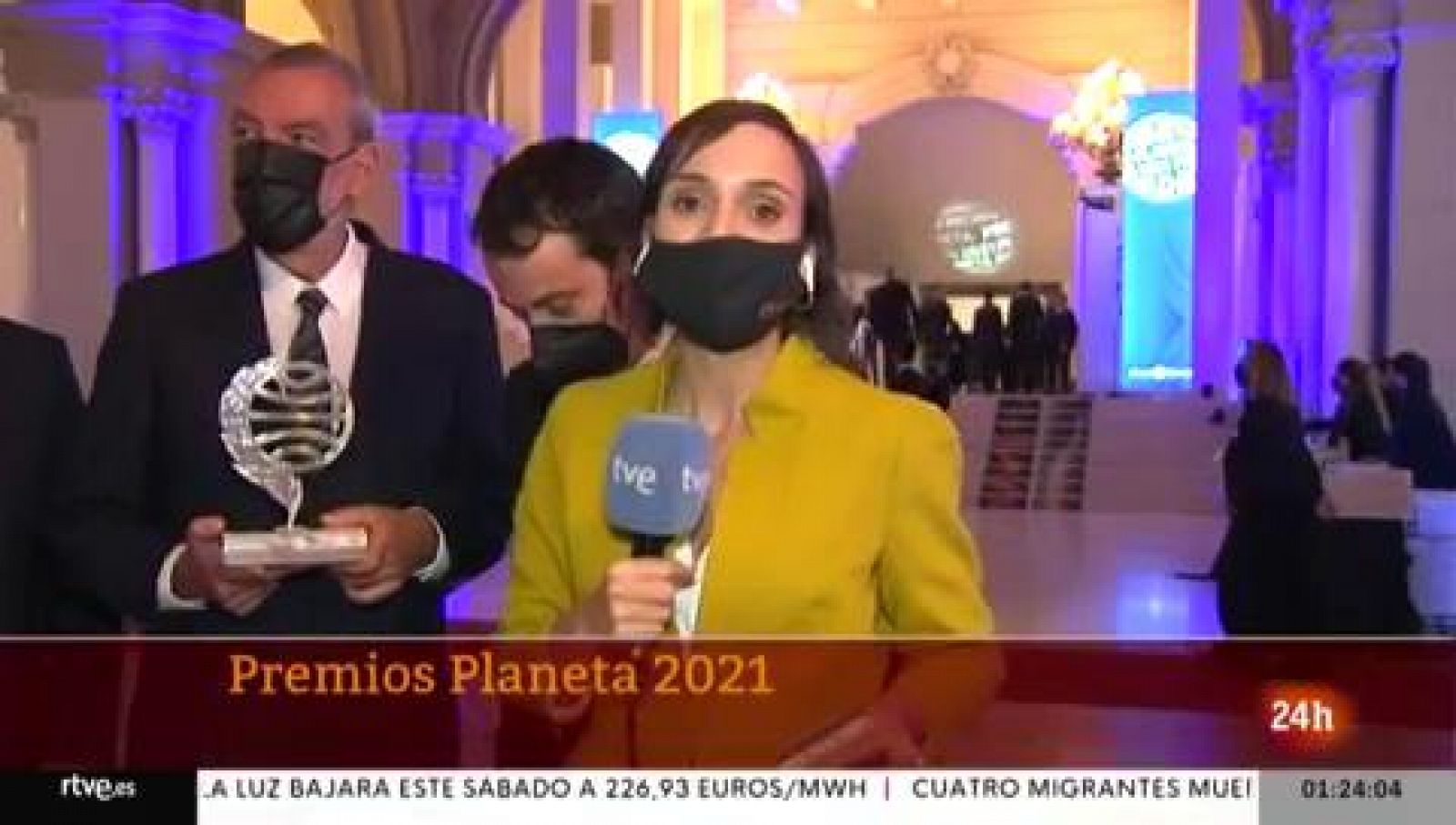 Entrevista a los ganadores y a la finalista del Premio Planeta - Informativo 24h | Ver
