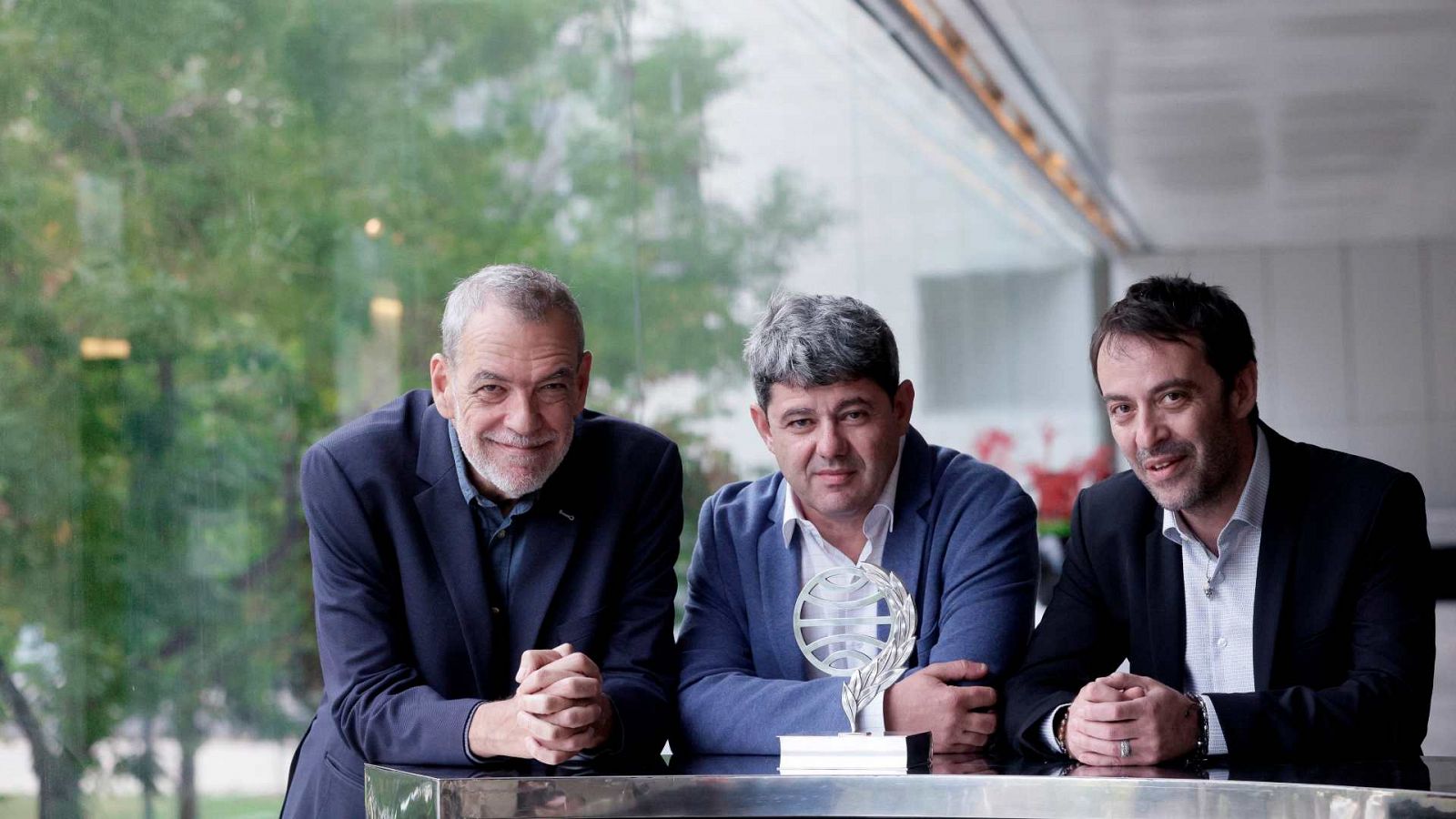 Carmen Mola gana el Premio Planeta 2021 por su novela 'La bestia' y se desvela su identidad secreta | Ver