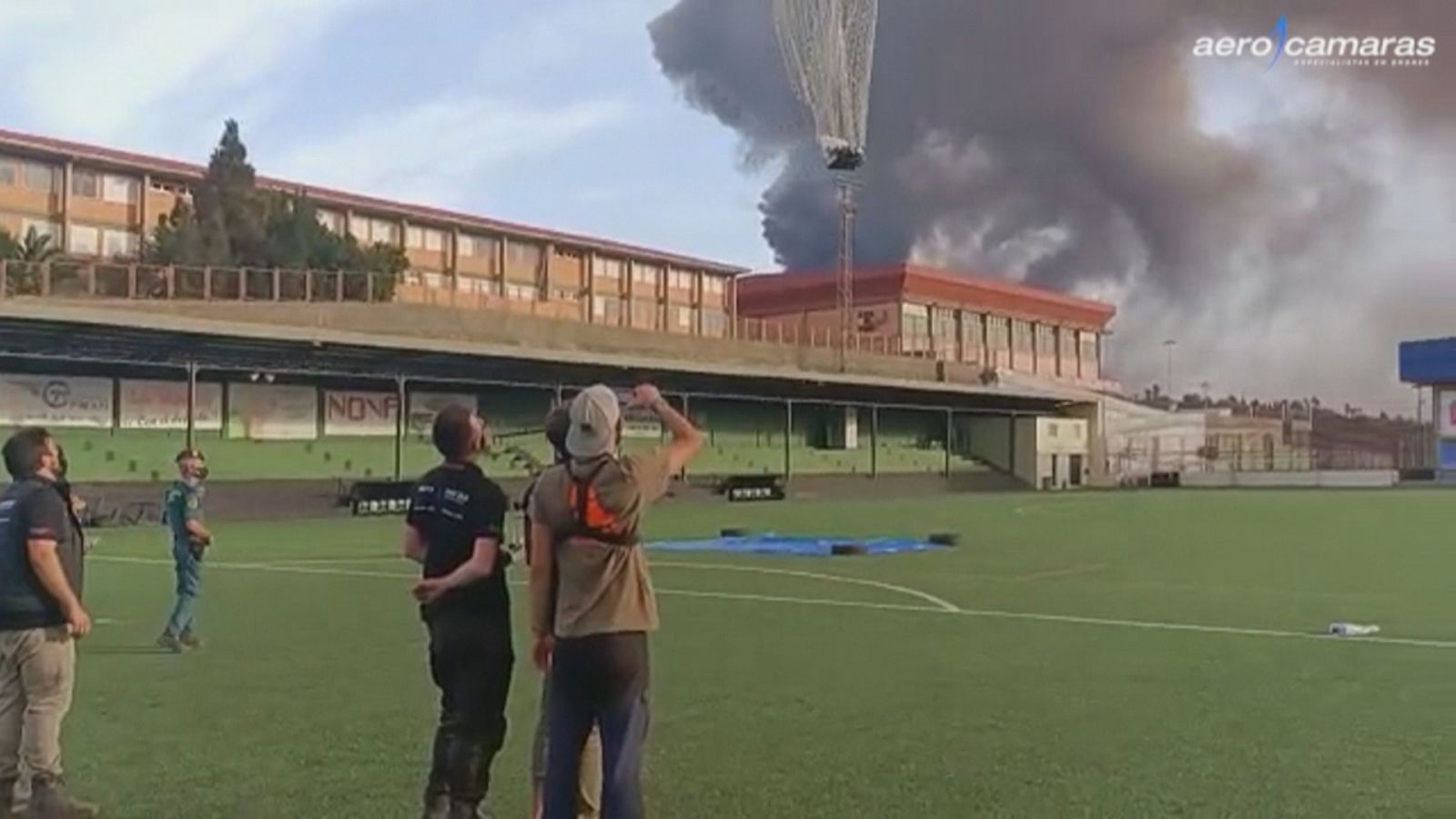 Drons galegos ao rescate dos cans atrapados polo volcán