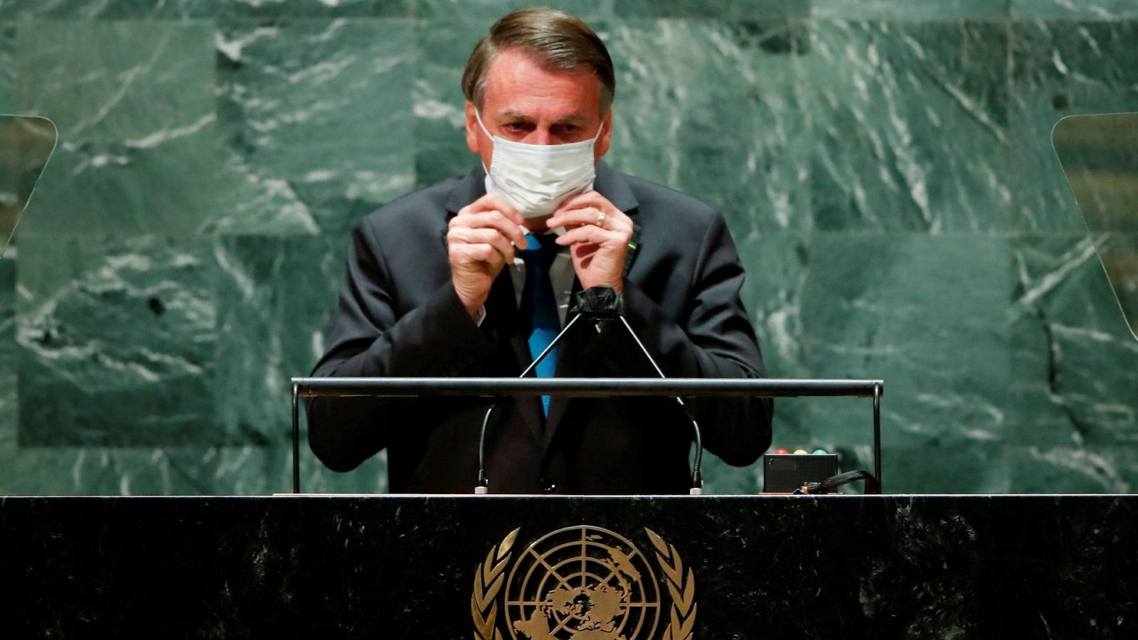 Bolsonaro, acusado de "crímenes de lesa humanidad"