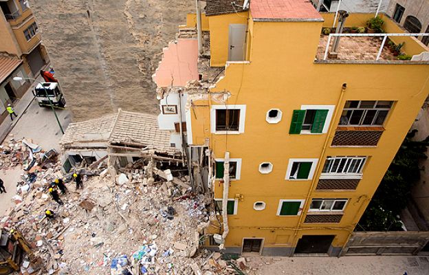  - Analizan las causas del derrumbe