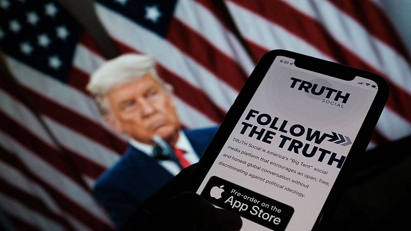 Trump anuncia el lanzamiento de 'Truth Social', su propia red social