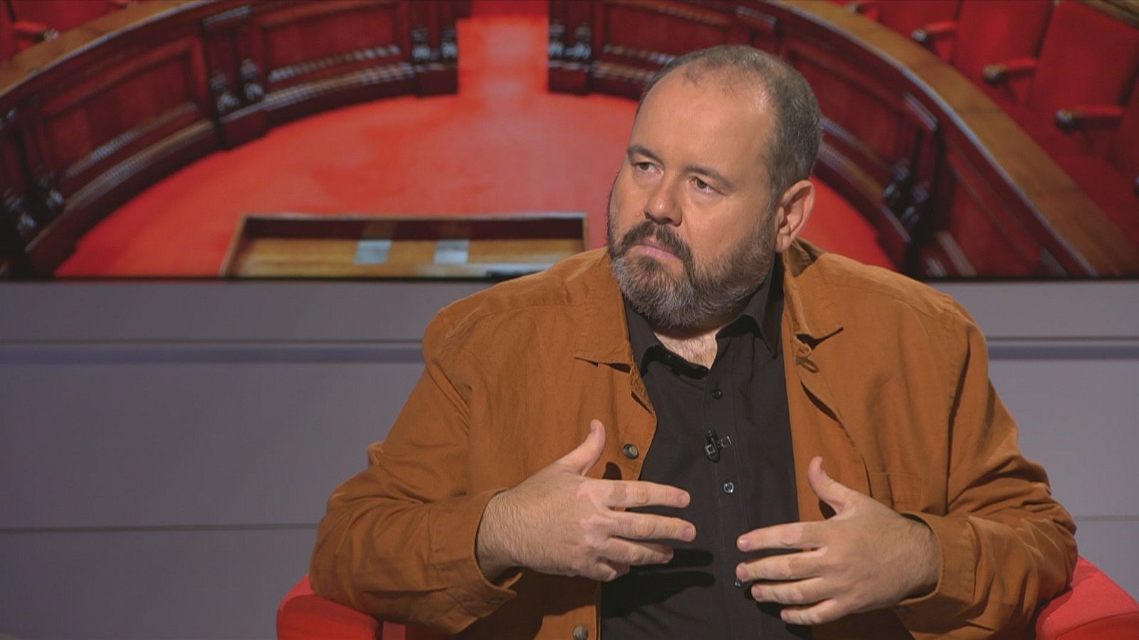 Aquí Parlem - Entrevista a Joan Mena