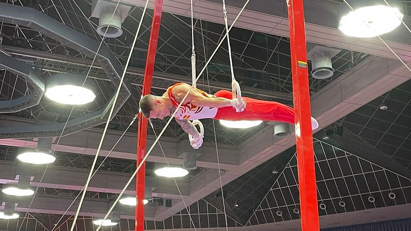 Así han sido los ejercicios de Néstor Abad en la final del Mundial de Gimnasia de Japón