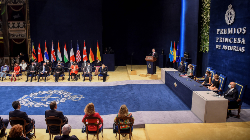 El himno de Asturias pone fin a la ceremonia de los Premios Princesa de Asturias 2021