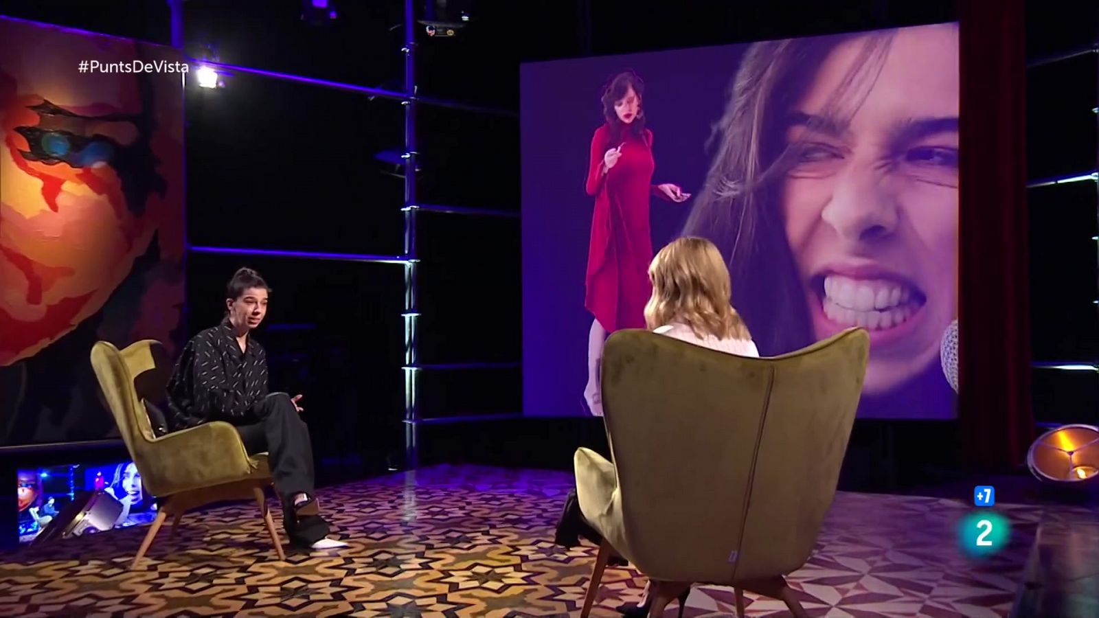 'Punts de vista' parla amb l'artista Julia de Castro, balla amb el musical 'T'estimo si he begut' i canta amb el grup 84... Ep, i moltes coses més!